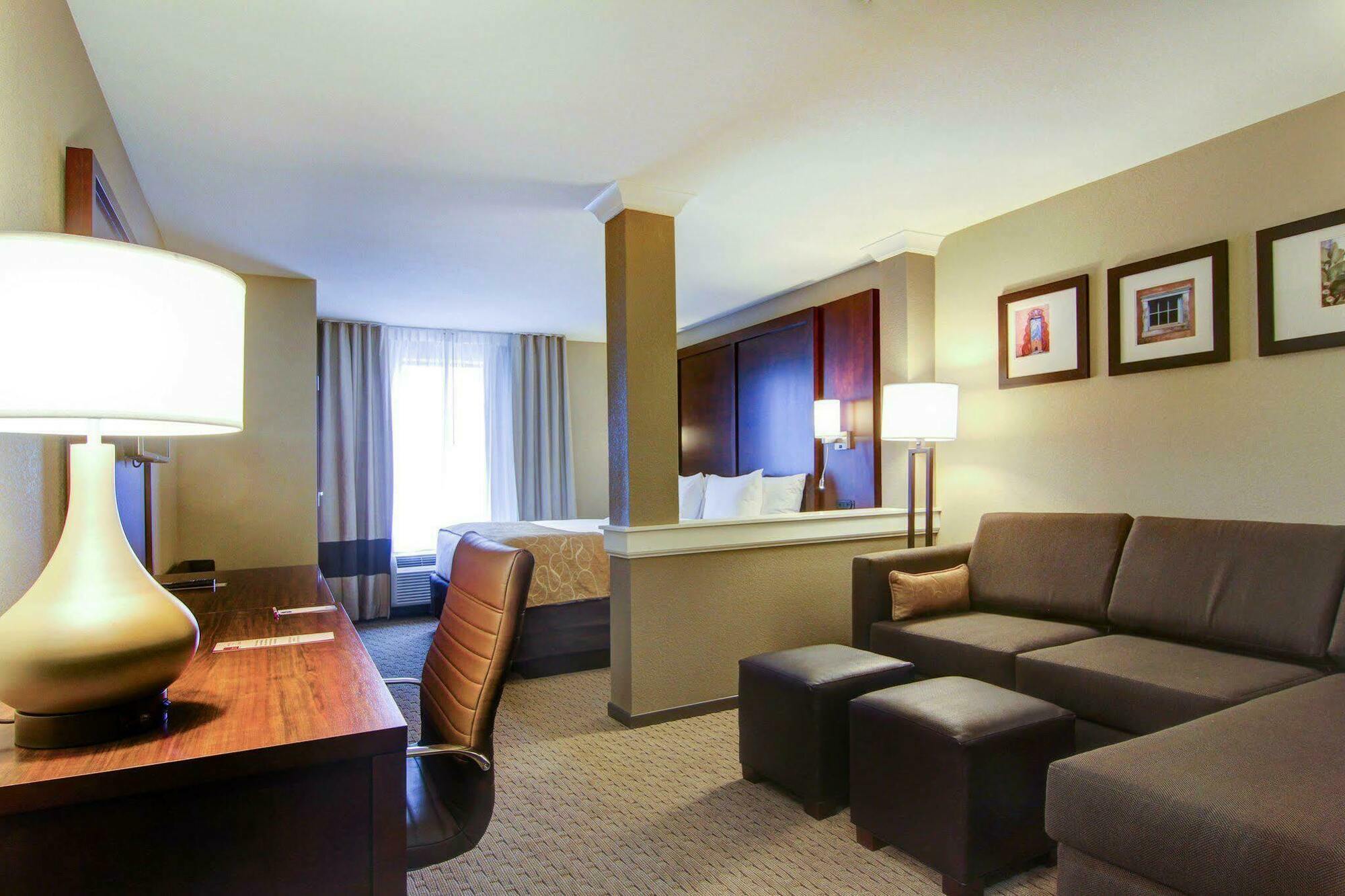 Comfort Suites Carlsbad Buitenkant foto